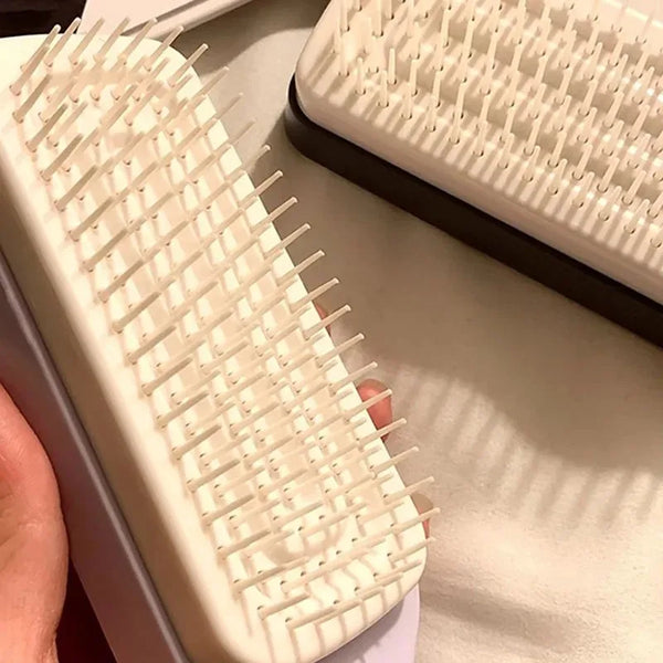 Magic Self-Cleaning Hair Brush